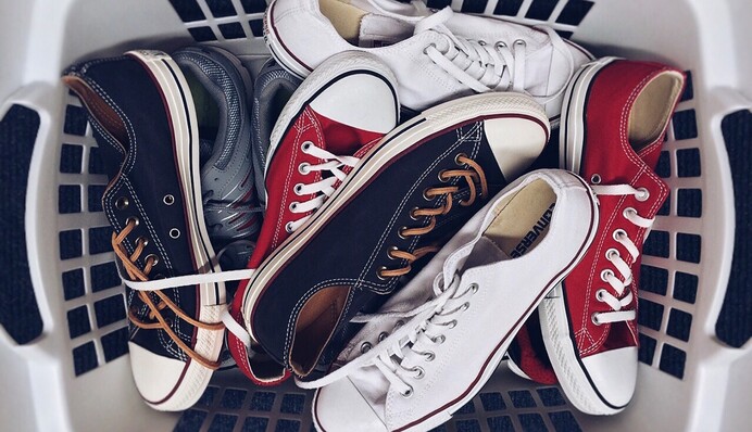 Як сушити кросівки після дощу: топ-7 способів, коли немає часу чекати