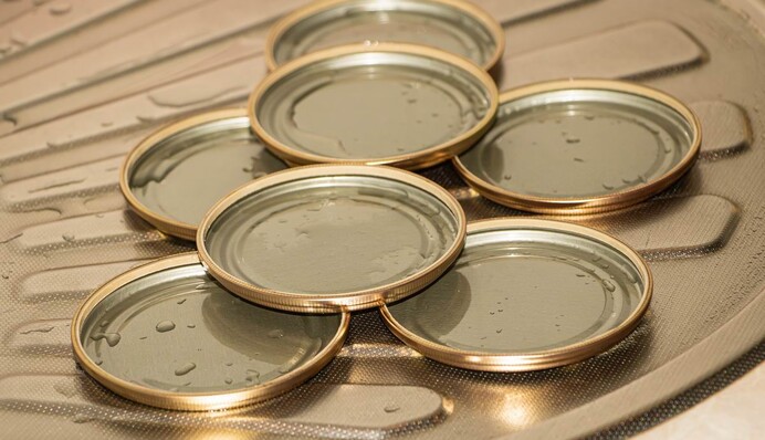 Які кришки використовувати для консервування та як їх стерилізувати: 4 способи