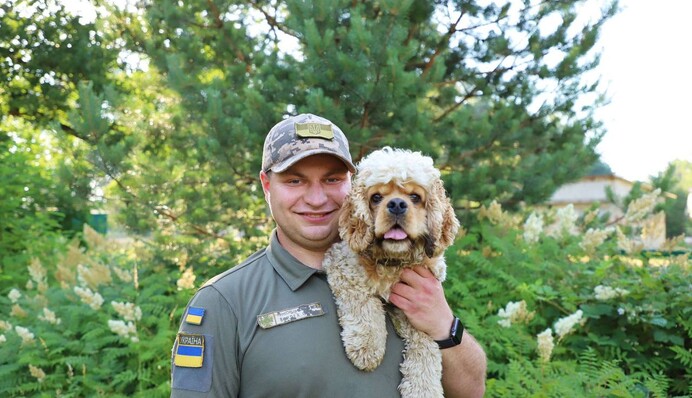 Незамінний службовий собака: українські прикордонники показали пухнастого помічника Кені