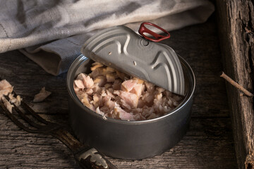 Как приготовить слоеный салат с тунцом в стиле Мимозы: простой рецепт