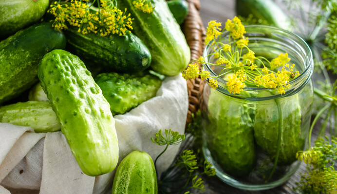 Як закрити на зиму мариновані огірки по-польськи: рецепт від Лілії Цвіт