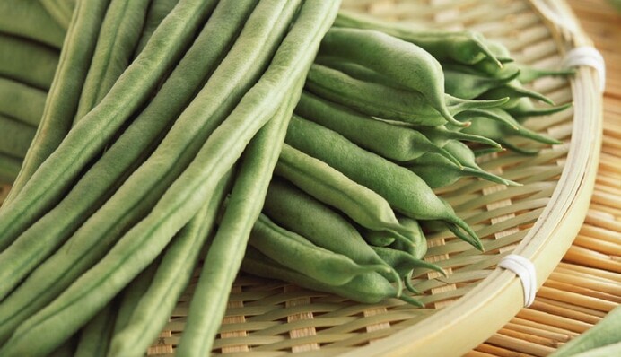 Как вкусно приготовить тушеную спаржевую фасоль с овощами: простой рецепт