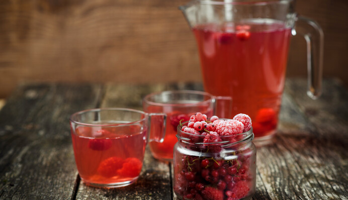 Как закрыть витаминный малиновый компот: топ-3 рецепта на зиму