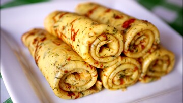 Как приготовить сытные блинчики с сыром и укропом: простой рецепт