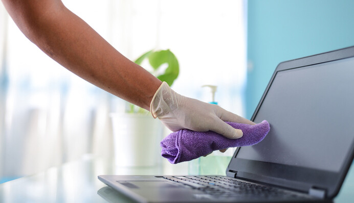 Чим протирати монітор, якщо немає серветок: прості правила догляду за технікою