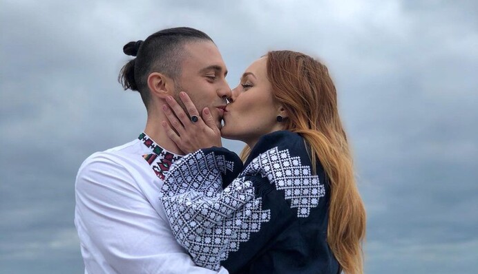 Жити заради: Тарас Тополя зустрівся з дружиною після довгої розлуки