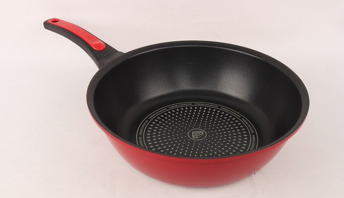 Як відмити антипригарну сковорідку, щоб не пошкодити покриття:  5 простих лайфхаків