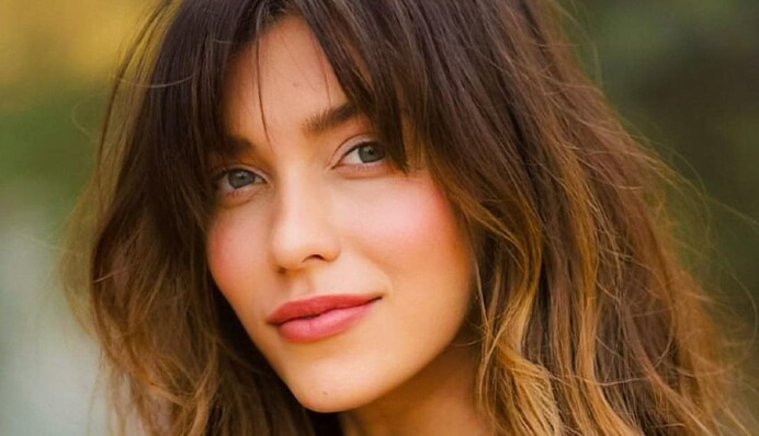 Молчащая о войне Регина Тодоренко назвала новорожденного сына Миром