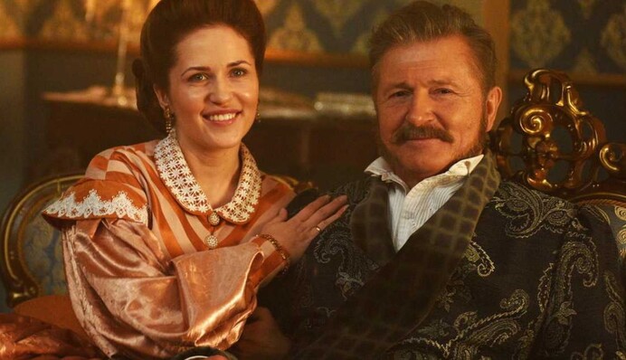 Творці серіалу 