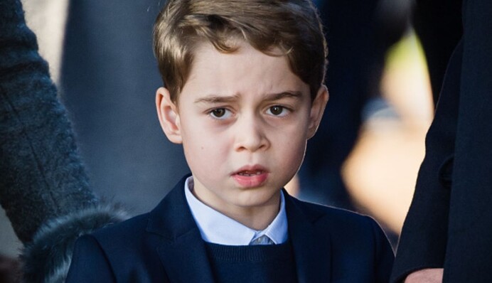 Принцу Джорджу исполнилось 9 лет: родители показали новое фото старшего сына