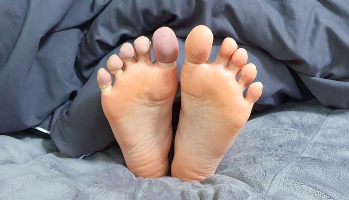 Як швидко очистити п'яти перекисом водню: простий лайфхак