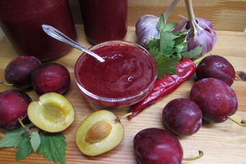 Как приготовить грузинский соус ткемали из слив: классический рецепт