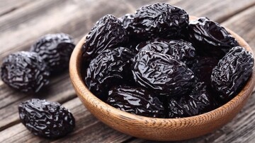 Як сушити сливи на зиму: 3 способи приготування чорносливу