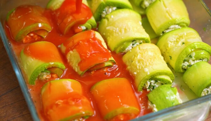 Як приготувати кабачкові рулетики з фаршем: простий рецепт