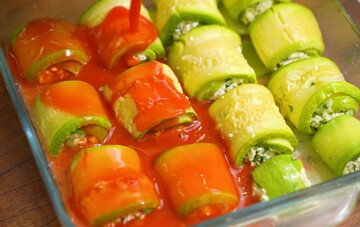 Как приготовить кабачковые рулетики с фаршем: простой рецепт
