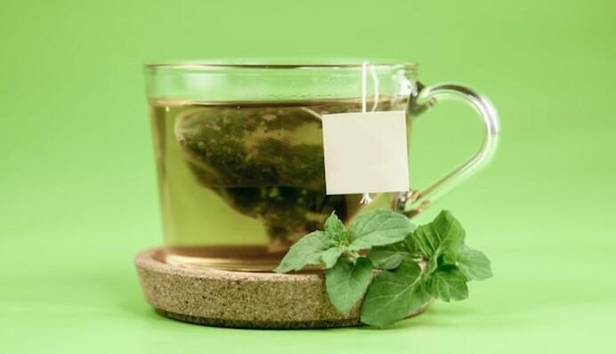 6 лайфхаків, які допоможуть швидко освіжити дихання після часнику