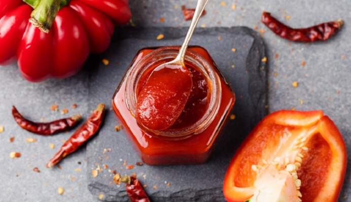 Подходит абсолютно ко всему. Рецепт острого соуса из болгарского перца на зиму