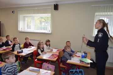 Навчання під бомбами: хто відповість за безпеку дітей у школах