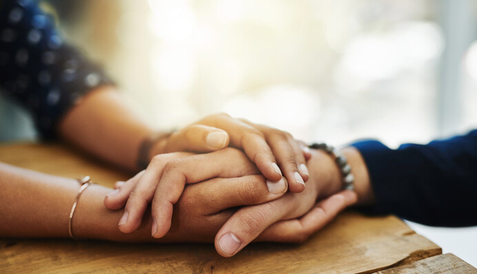 Які слова та фрази не варто говорити людині, яку ви хочете підтримати чи втішити