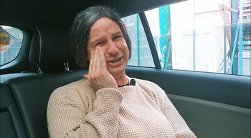 Душевно, по-домашнему: комик Великий метко спародировал россиянку, сбежавшую из Крыма после взрывов