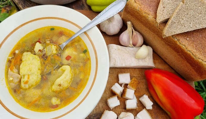 Як приготувати смачний гречаний суп з галушками: простий рецепт