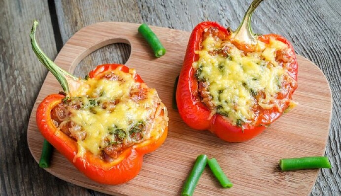 Как приготовить в духовке фаршированный перец с рисом и мясом: простой рецепт
