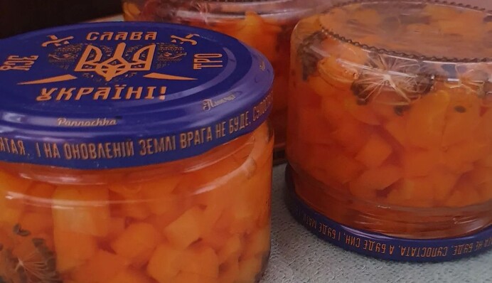 Ідеально для салату. Рецепт маринованої моркви на зиму