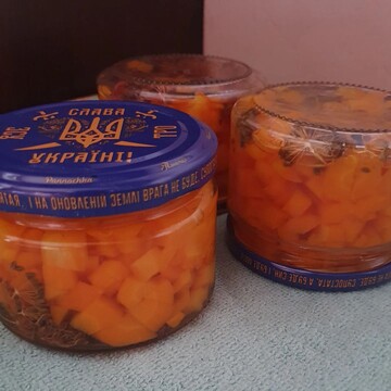 Ідеально для салату. Рецепт маринованої моркви на зиму