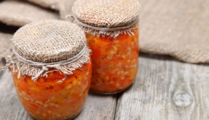 Як закрити на зиму лечо з баклажанів, перця та квасолі: простий рецепт