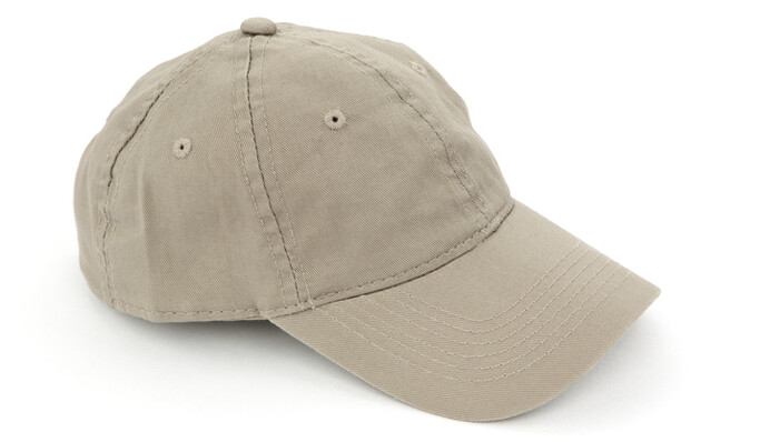 Як правильно прати кепку, щоб не втратила форму і колір