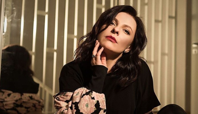 Год боролась за жизнь: певица Оксана Муха рассказала о лечении рака