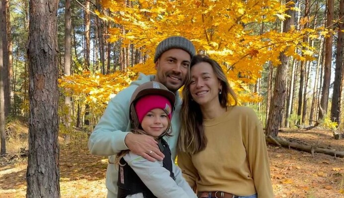 Я сказал, чтобы не возвращались: Андрей Бедняков рассказал, где живут его жена с дочерью