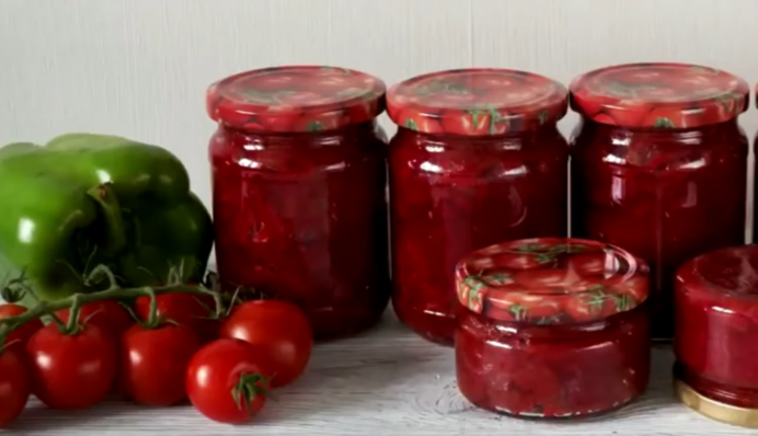 Стоятиме довго навіть без оцту. Рецепт борщової заправки з буряка на зиму