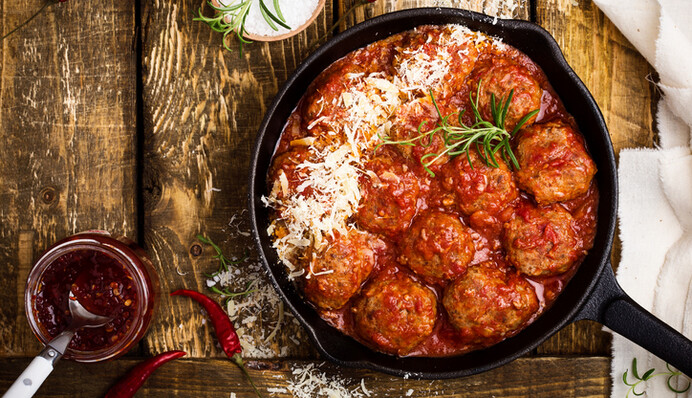 Как приготовить в духовке вкусные тефтели из смешанного фарша: простой рецепт