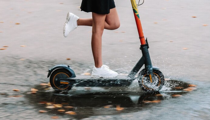 Топ-3 простых способа защитить обувь от промокания без специального спрея