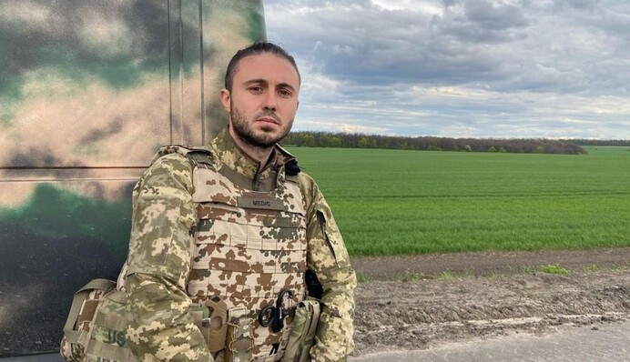 Дає додатковий захист. Тарас Тополя розповів, як українська мова допомагає на фронті