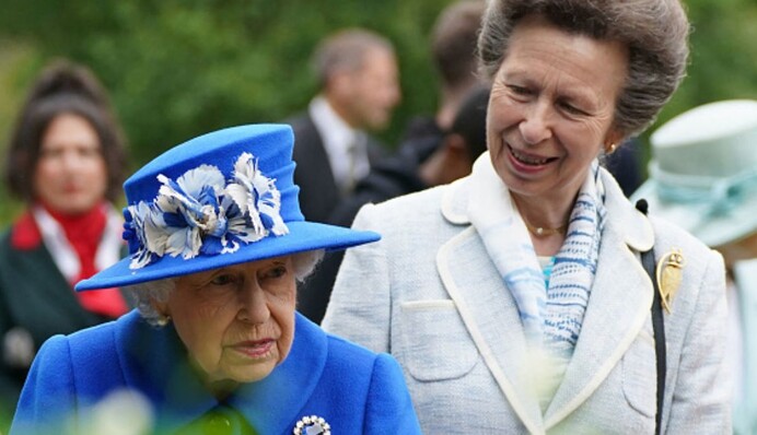 Была рядом с ней. Принцесса Анна поделилась воспоминаниями о последнем дне жизни Елизаветы II