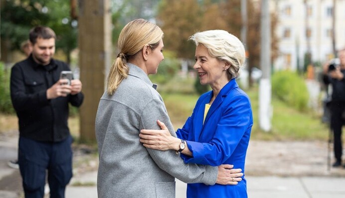 Олена Зеленська та Урсула фон дер Ляєн відвідали Ірпінь: перша леді поділилася враженнями та фото