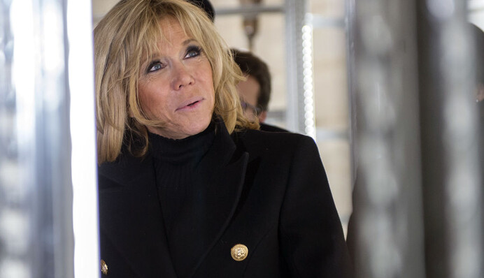 Додає віку і підкреслює втому: який колір вважають невдалим для жінок старше 50 років