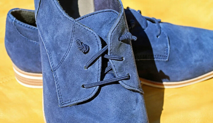 Як відновити замшеве взуття або куртку нашатирним спиртом