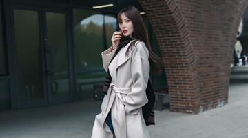 З чим носити довге пальто цієї осені: 5 стильних комбінацій, які легко повторити