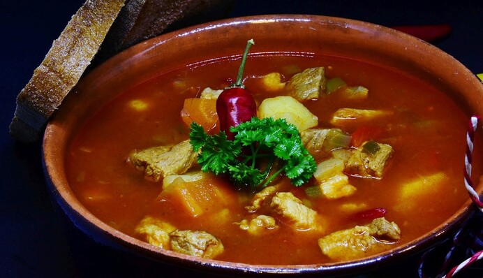 Як приготувати густий бограч на плиті: найпростіший рецепт