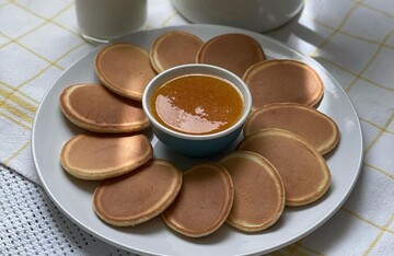 Як приготувати смачні міні-панкейки на молоці: популярний рецепт