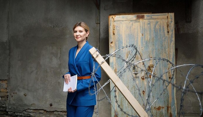 Элегантно и удобно. Как выглядят самые модные женские костюмы 2022 года