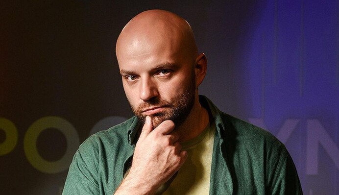 Вперше пішов з дому у 13 років. Слава Дьомін розповів про складні стосунки з мамою