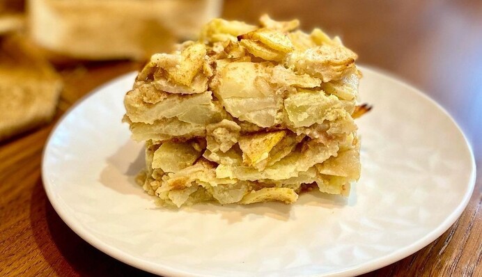 Готуємо замість звичайної шарлотки. Рецепт простого грушевого пирога Невидимка