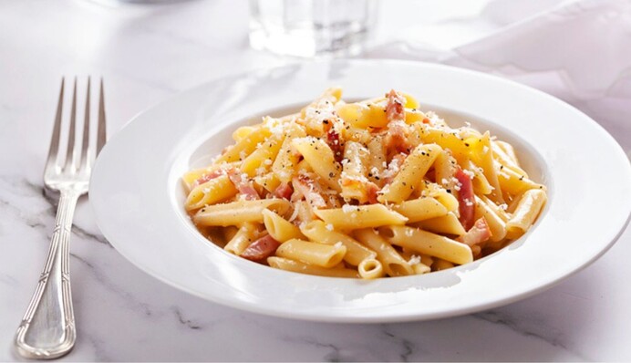 Як смачно приготувати макарони з куркою замість звичайного рецепта по-флотськи