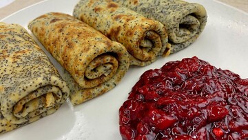 Як приготувати до чаю смачні макові млинці: простий рецепт