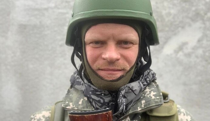 Я не служил: актер Александр Печерица рассказал, насколько сложно было без подготовки попасть в ТРО