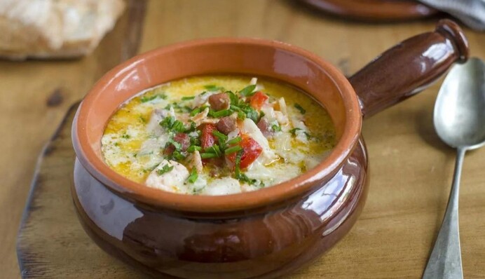 Як зварити смачний капусняк з квашеної капусти: простий рецепт